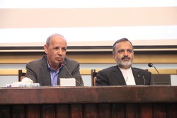 ما باید بخش خصوصی  و نهادهای مدنی را در جریان اصلاح امور کشور تقویت کنیم