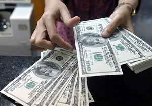 دستگیری ۷ دلال و فروشنده غیرمجاز ارز در قم