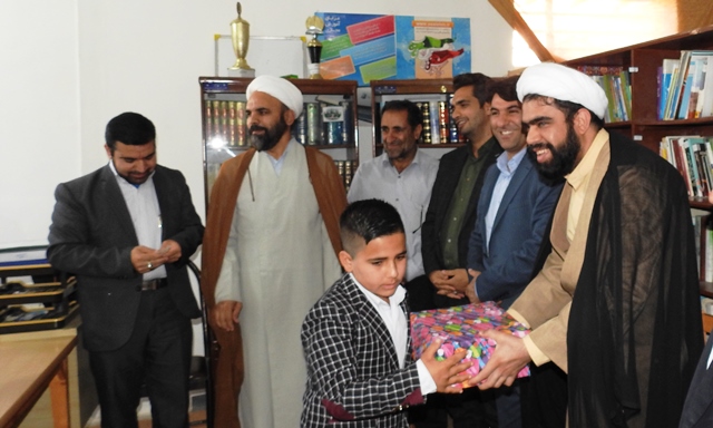 فعالیت ۸۵ کتابخانه عمومی کانونهای مساجد در ایلام فعالیت ۸۵ کتابخانه عمومی کانونهای مساجد در ایلام