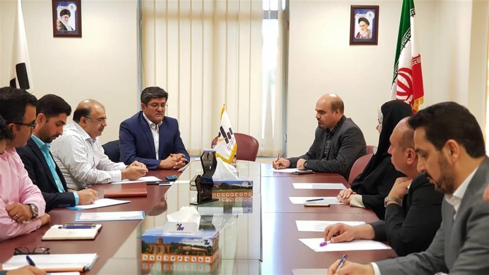 وابط عمومی ها هم مشاور مدیران و هم مشاور مراجعه کنندگان و مشتریان هستند
