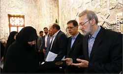 تقدیر لاریجانی از خانواده های شهدای حادثه تروریستی مجلس