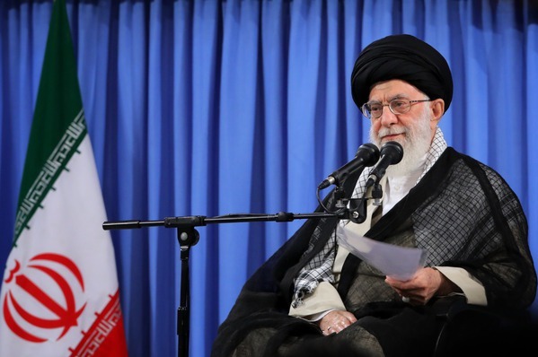 آرمانهای انقلاب به شرطی محقق می&zwnj;شود که انقلاب استمرار پیدا کند/لشکر جوانان مؤمن و انقلابی وارد میدان مطالبه آرمانهای انقلاب شوند/ بنده از مسائل کشور مطلعم
