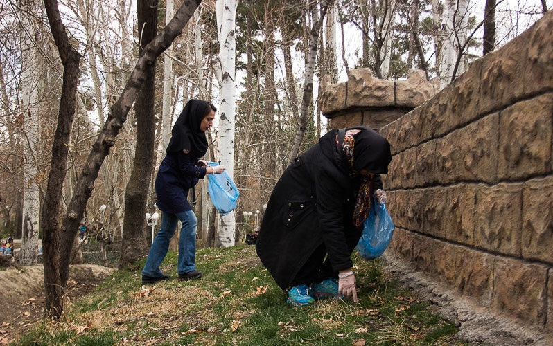بوستان وکیل&zwnj;آباد پاکسازی می&zwnj;شود