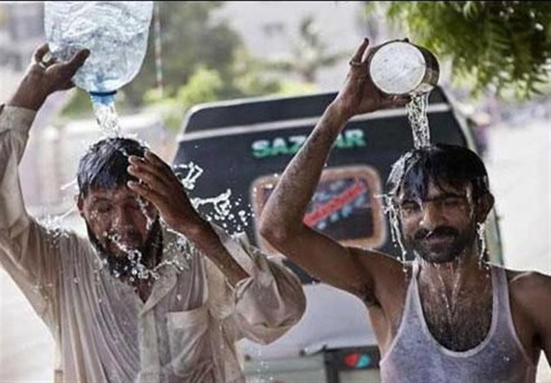 گرما در پاکستان و هند، کُشنده&zwnj; برای مردم ولی لذت&zwnj;بخش برای توریست&zwnj;ها!