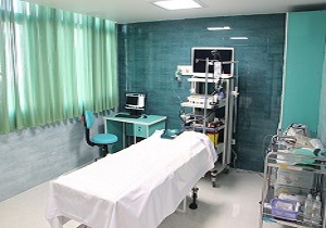 خطر در کمین کودکان ، از خوردن ماده اسیدی تا بلع سنجاق قفلی+ تصاویر