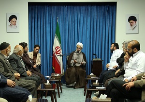مداحی و شاعری با معیار قرآنی اثر گذاری بیشتردارد