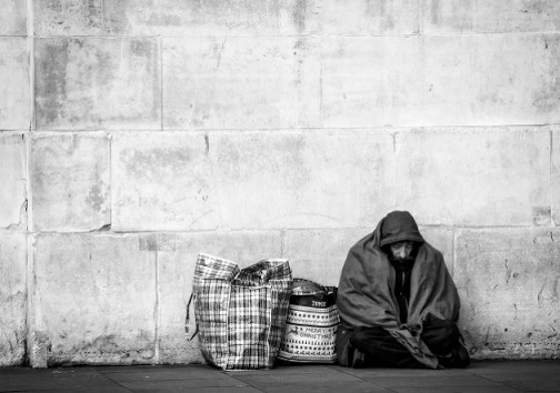 یک لحظه مکث، اعتیاد در کمین است