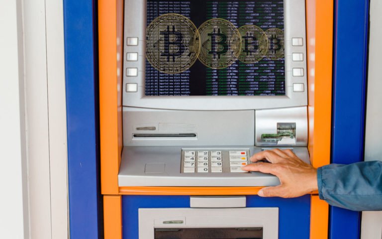 نصب اولین خودپرداز بیت&zwnj;کوین در فرودگاه آمستردام +تصاویر