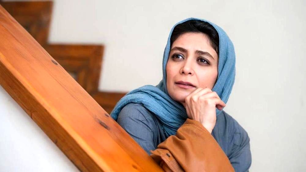 الهام کردا به نمایش «آهواره» پیوست