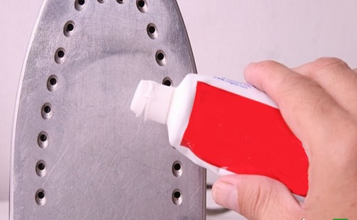 6 راه حل ساده برای تمیز کردن اتو