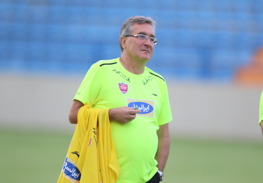 برانکو بازگشت مهدی طارمی به پرسپولیس را تکذیب کرد