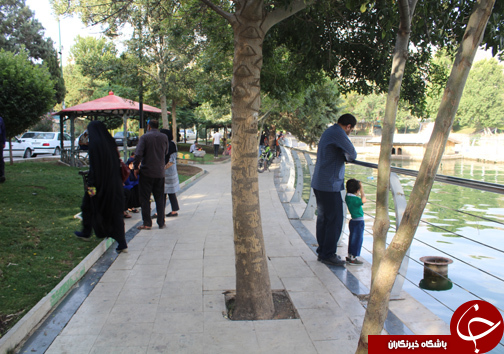 حضور گردشگران در کنار دریاچه کیو خرم آباد به روایت تصویر