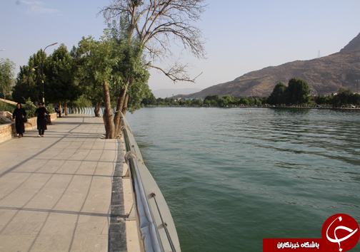 حضور گردشگران در کنار دریاچه کیو خرم آباد به روایت تصویر