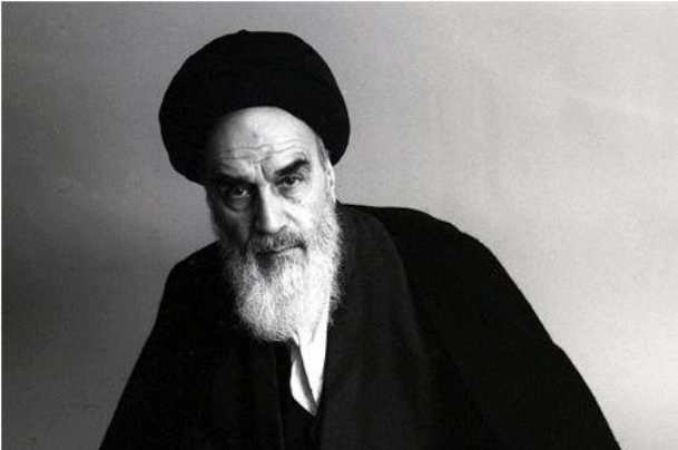 ماجرای جالب از دست به اسلحه شدن امام خمینی(ره)