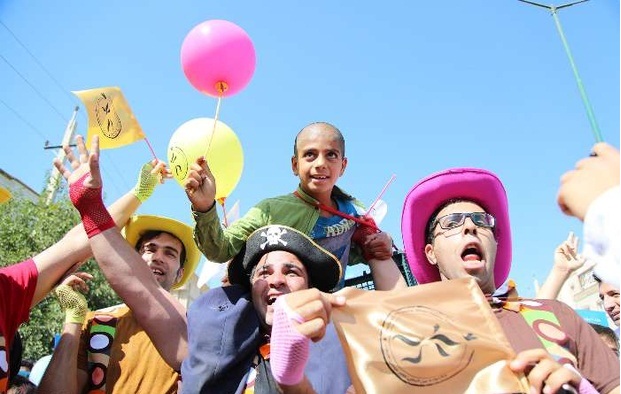 &laquo;ساعت به وقت خاکستری&raquo; به جشنواره تئاتر خیابانی مریوان راه یافت