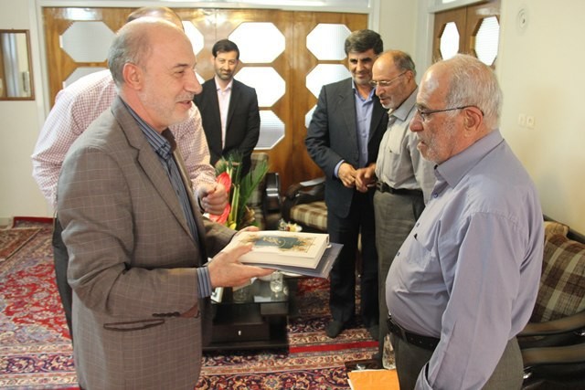 وصیتنامه های شهدا مانند توصیه های علما و عرفای بزرگ ا