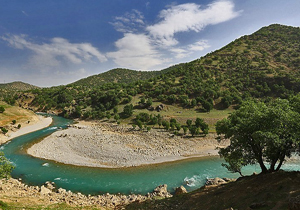 آسمان صاف تا کمی ابری همراه با وزش باد