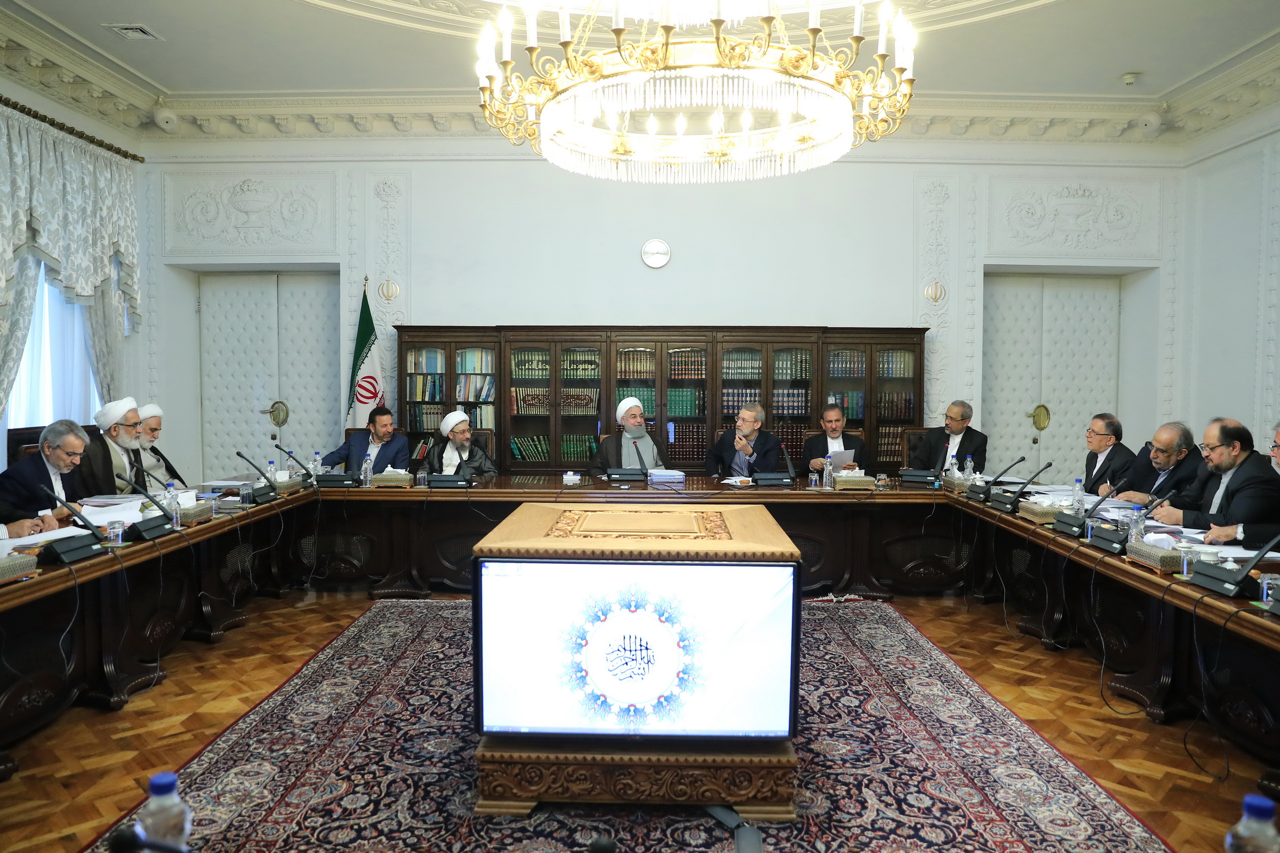 پیشنهادهایی در جهت توسعه اشتغال، رونق تولید و تامین تسهیلات لازم در بازار مالی کشور تصویب شد