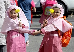 ثبت نام بیش از ۷۰ نوآموز اول دبستانی در مدرسه شاهد ناحیه ۱ اهواز