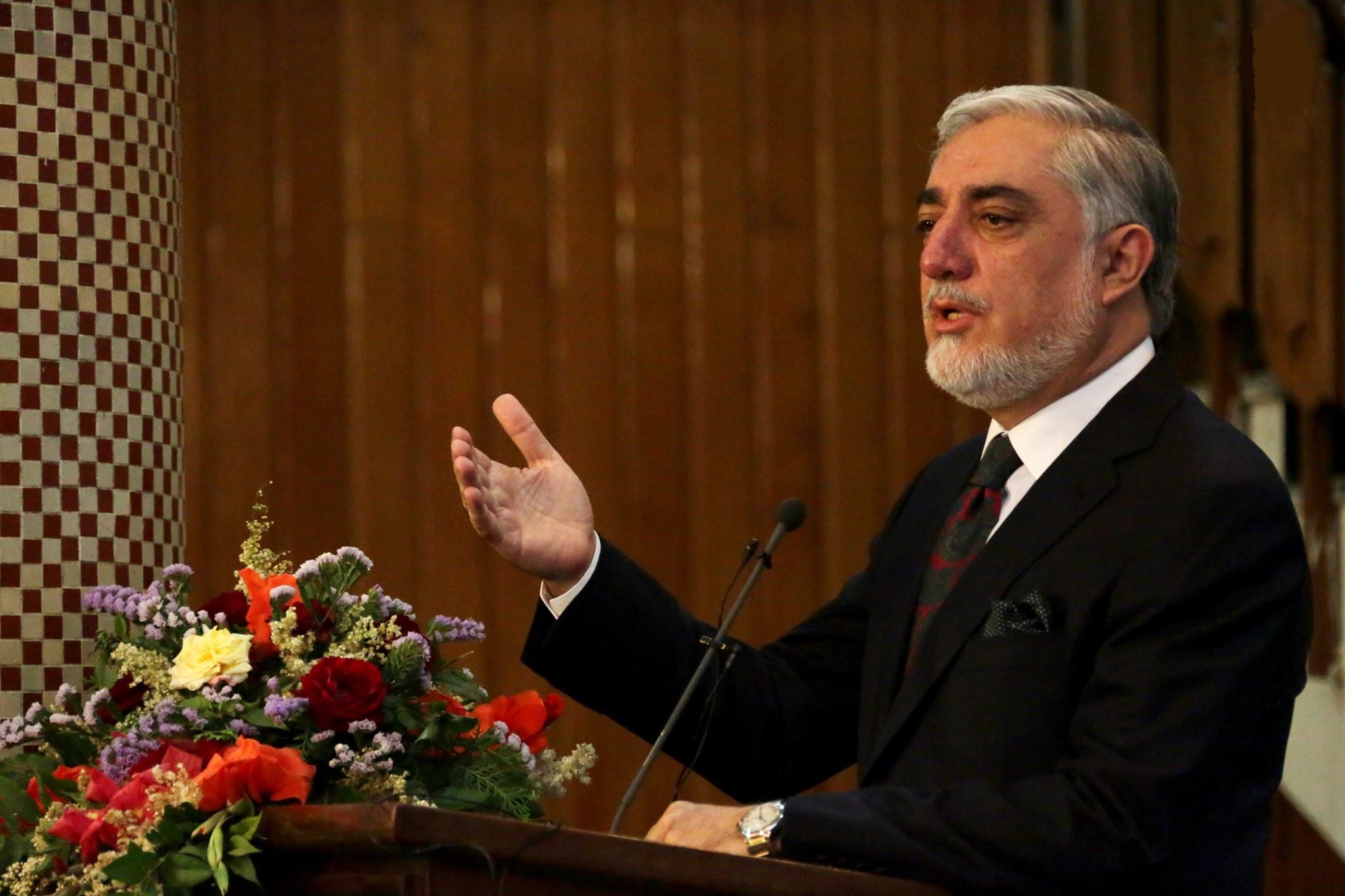 عبدالله: کمیسیون انتخابات از تجربه تلخ انتخابات گذشته درس بگیرد/ زمینه مشارکت بیشتر زنان در انتخابات فراهم شود