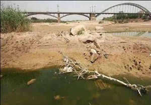 کاهش 40 درصدی آب در رودخانه های خوزستان