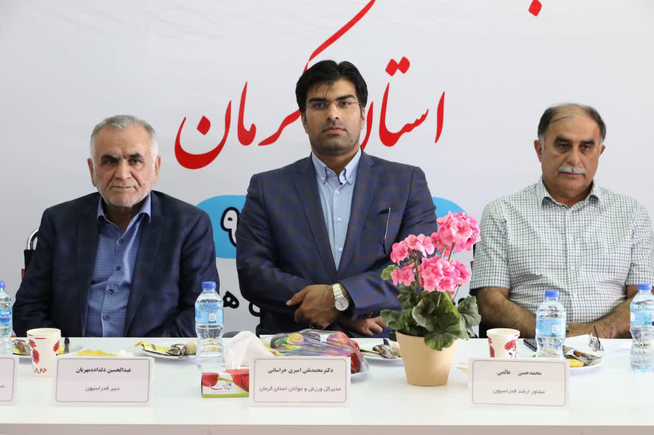 تأکید دبیر فدراسیون انجمن های ورزشی بر توجه بیشتر به آموزش، جوانان و نوجوانان