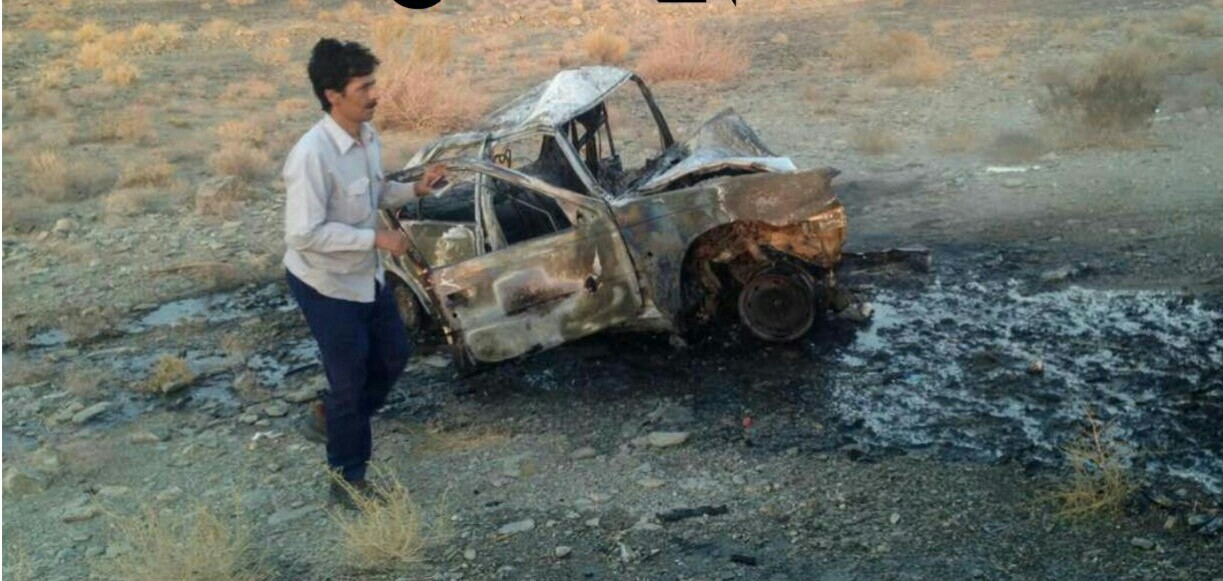 تصادف و آتش سوزی دو خودرو سواری در محور سراوان/۳نفر کشته شدند+تصاویر