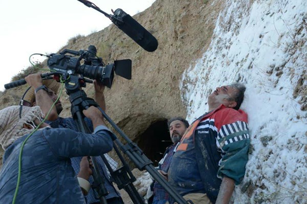 زندانیهای مسعود ده نمکی در زمستان! + تصاویر زندانیهای مسعود ده نمکی در زمستان! + تصاویر