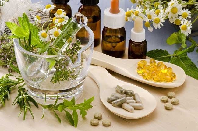 ۴ درصد دارو&zwnj;های مصرفی ایرانی&zwnj;ها گیاهی هستند/ افزایش ۱.۵درصدی مصرف دارو&zwnj;های طبیعی در کشور
