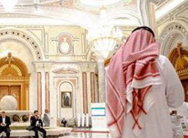 حرکتی که شاهزاده قلابی سعودی را در یک تجارت بزرگ لو داد!+عکس