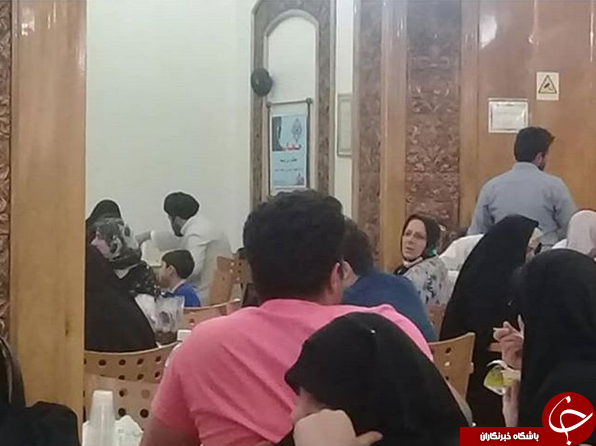 تصاویری از حضور فرزند رهبر انقلاب در رستوران
