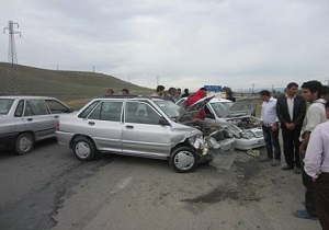 تصادف دودستگاه پراید درمحور خلجستان دو کشته برجای گذاشت