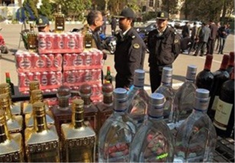 کشف ۳۰۰ لیتر انواع مشروبات الکلی دست‌ساز در کاشمر