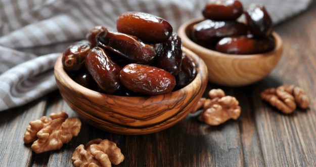 مظنه فروش خرمای مضافتی بم در بازار چقدر است؟