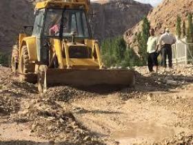 مشخص شدن راه جایگزین برای تردد در منطقه سیل زده کاکرود رودسر