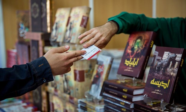 وزارت ارشاد بیش&zwnj;از ۲ میلیارد و ۲۰۰ میلیون تومان کتاب از ناشران خرید