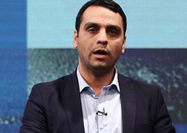 فتاحی: ورزشگاه‌های خانگی ۲ تیم لیگ برتری آماده نیست