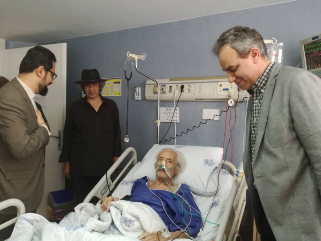 عیادت معاون امور هنری و مدیر کل هنرهای نمایشی از جمشید مشایخی