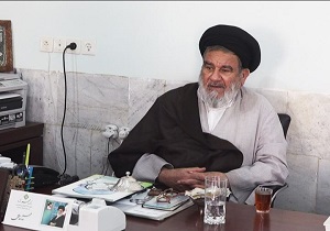 دیدار جمعی از فرماندهان بسیج بافق با امام جمعه