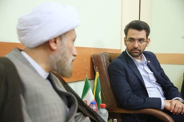 دیدار وزیر ارتباطات و نماینده، ولی فقیه در فارس