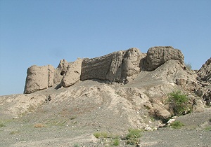 آغاز مرمت قلعه کمیز رودان