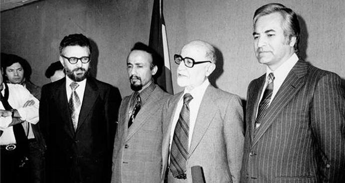 جاسوسی که طلبکار شد/ &laquo;عباس امیر انتظام&raquo;  که بود و چه اقداماتی داشت؟+تصاویر