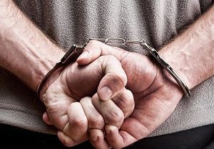 اختلاف بر سر پارکینگ، جان یک نفر را گرفت/قاتل به دام افتاد