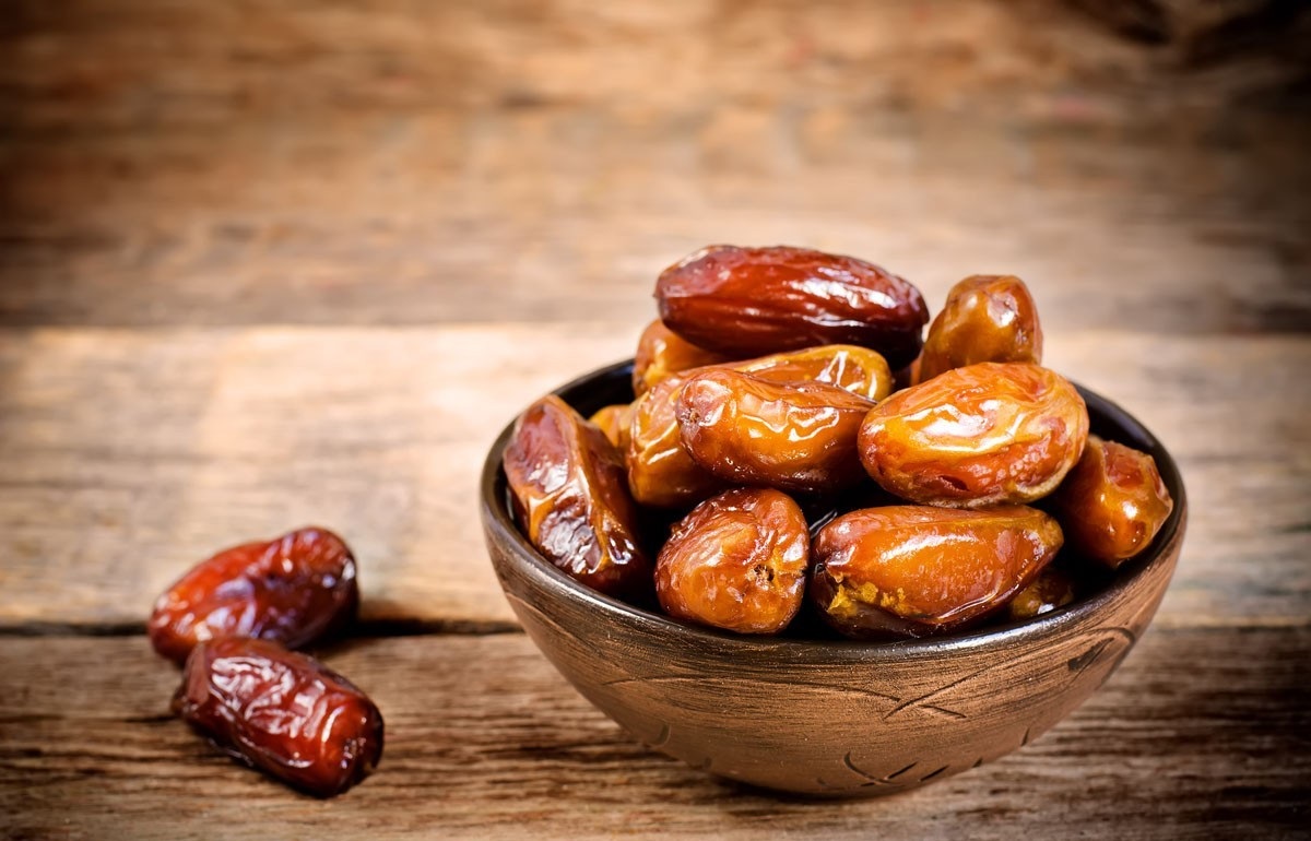قیمت انواع خرما در غرفه تره بار