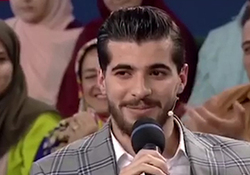 کنایه‌ جناب خان به احسان علیخانی درباره حضور امیر علی اکبری در ماه عسل + فیلم