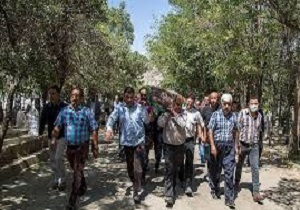 پیکر دوتن ازجانباختگان حادثه تصادف نفتکش درسنندج به خاک سپرده شد
