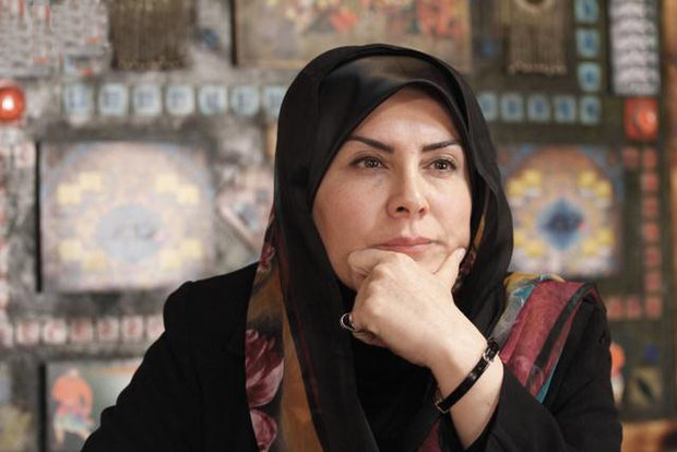 گیتی خامنه روی صندلی علم&zwnj;سنج می&zwnj;نشیند