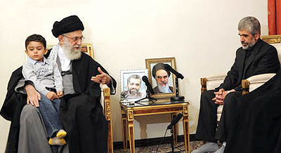 ماجرای درخواست وام  پدر «احمدی روشن» از رهبر انقلاب+تصاویر