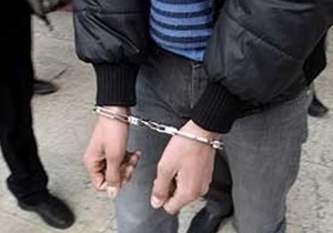 قاچاقچی حرفه‌ای در بروجرد دستگیر شد