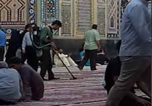 عشق و ارادت یک جوان به زائران امام رضا‌(ع) + فیلم